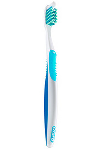 Oral-B Cepillo Cross Action Medio